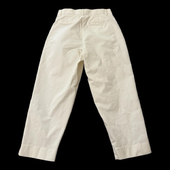 Banana Republic Factory Women’s Size 10 White Pleated Crop Chino Pants - Picture 5 of 6